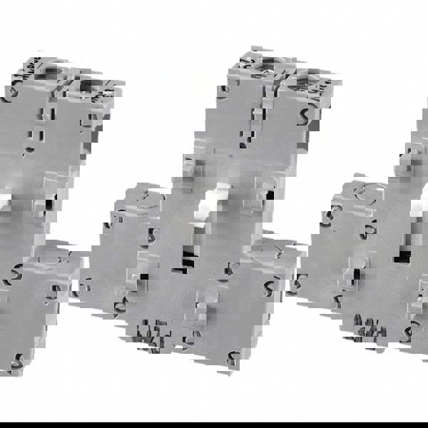 Cam & Disconnect Switch Accessories; Accessory Type: Auxiliary Contact Kit ; For Use With: Hubbell Disconnect Switches & Mechanical Interlocks ; Contact Configuration: NO ; UNSPSC Code: 39122233